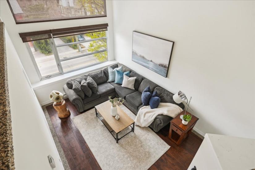 Property listing for #313-50 Main St., Dundas, ON