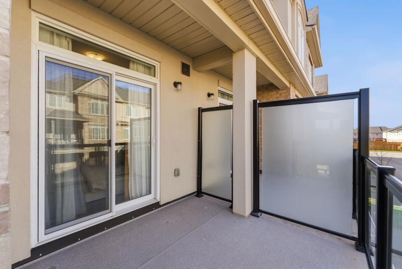 Property listing for 40 Zinfandel Dr. Unit #38, Stoney Creek, ON