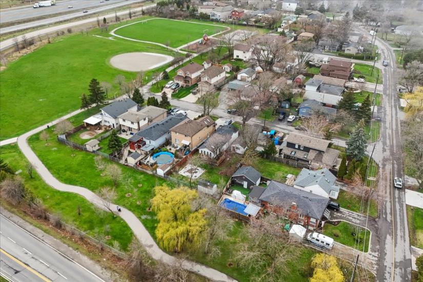 Property listing for 5 Herbert Crt., Stoney Creek, ON