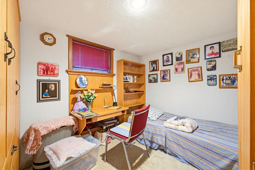 Property listing for 257 West 2nd St., Hamilton, ON