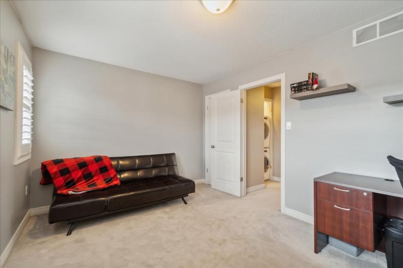 Property listing for #3-437 Highway 8, Stoney Creek, ON