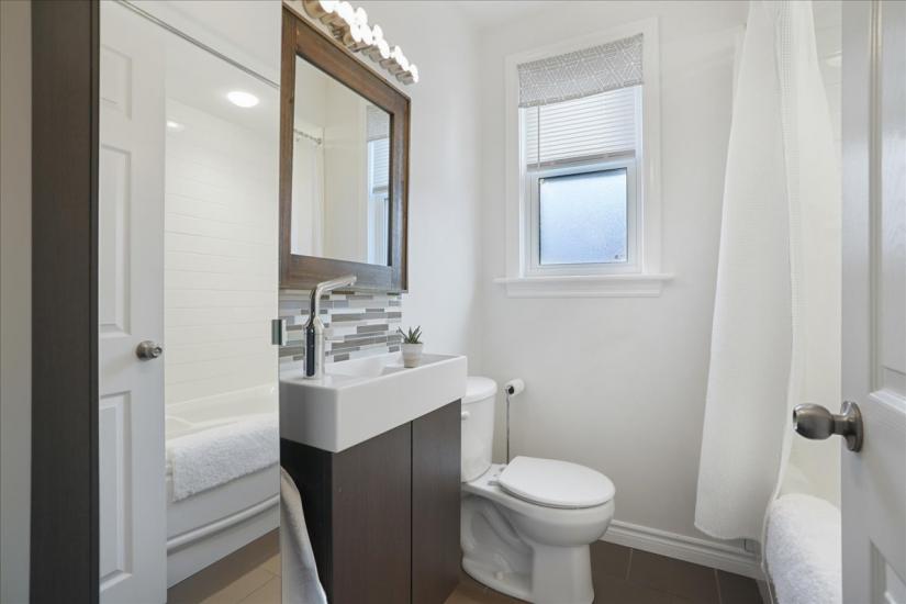Property listing for 56 Uplands Ave., Hamilton, ON
