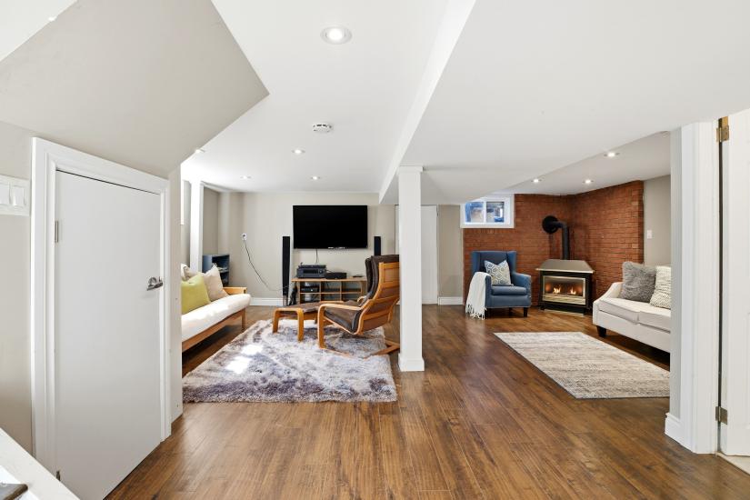 Property listing for 26 Isabel Ave., Hamilton, ON