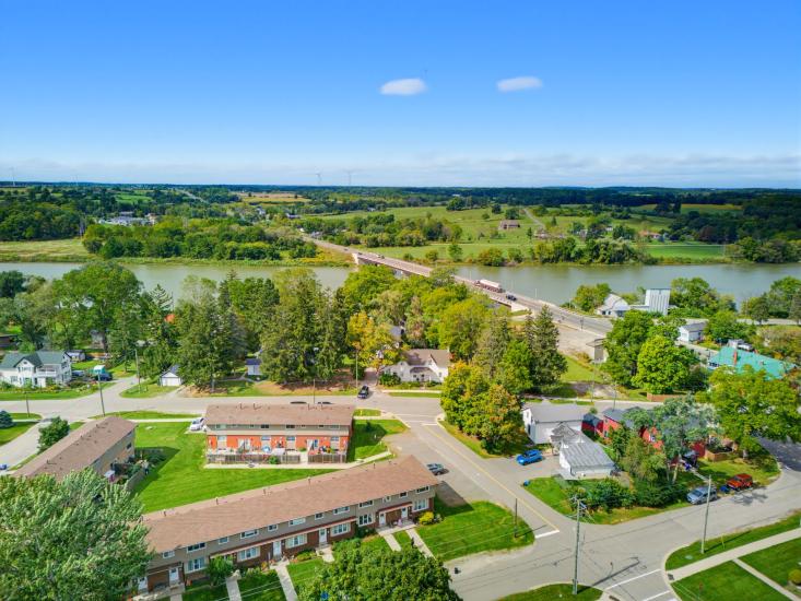 Property listing for 15 Seneca St. S., Cayuga, ON