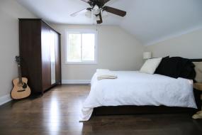 Property listing for 32 Wade Rd., Ancaster, ON