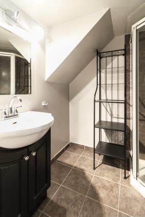 Property listing for 46 Newton Ave., Hamilton, Ontario