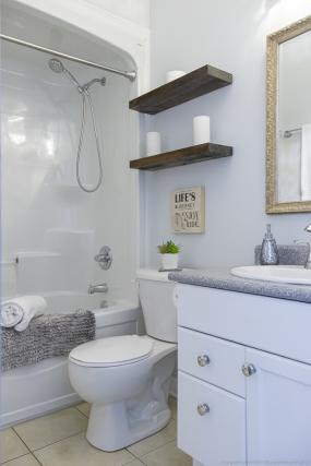 Property listing for 4346 Lindsey Cres., Beamsville, ON