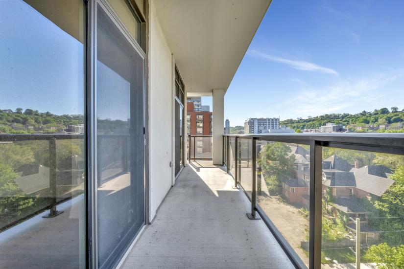 Property listing for #809-81 Robinson St., Hamilton, ON