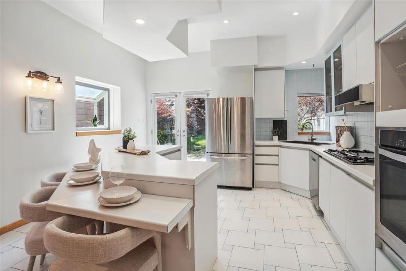 Property listing for 173 Duke St., Hamilton, ON