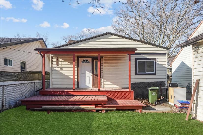 Property listing for 276 Ivon Ave., Hamilton, ON