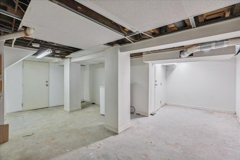 Property listing for 5 Cumberland Ave., Hamilton, ON