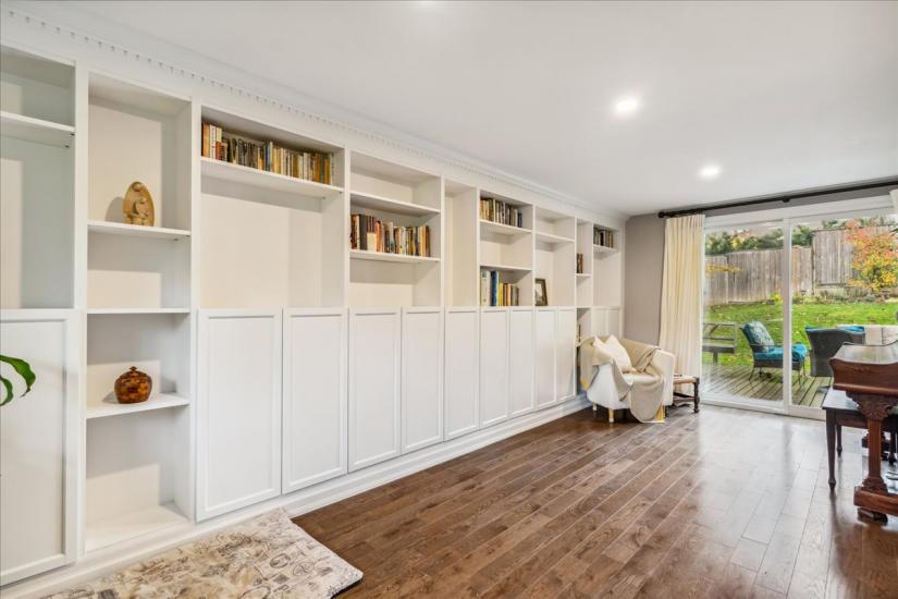 Property listing for 9 Holbrook Rd., Hamilton, ON