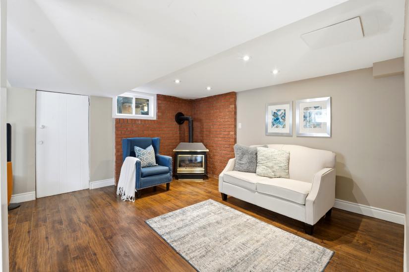 Property listing for 26 Isabel Ave., Hamilton, ON
