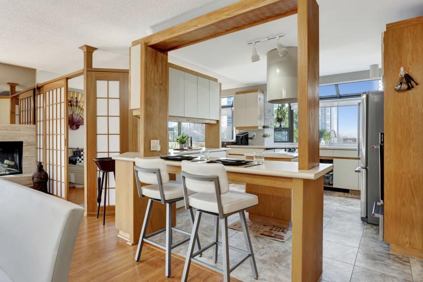 Property listing for #601-28 Duke St., Hamilton, ON