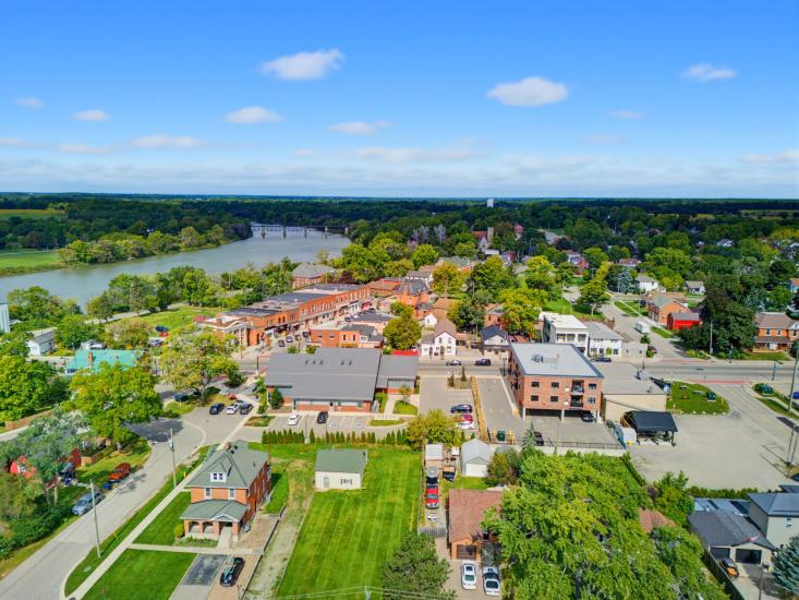 Property listing for 15 Seneca St. S., Cayuga, ON