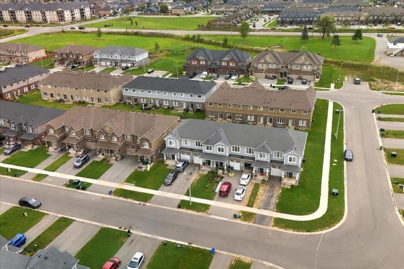 Property listing for 125 Sunflower Pl., Welland, ON