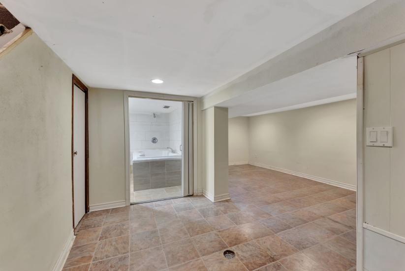 Property listing for 8 Senator Ave., Hamilton, ON
