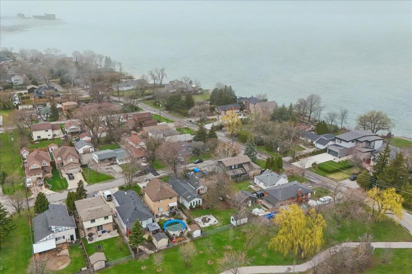 Property listing for 5 Herbert Crt., Stoney Creek, ON