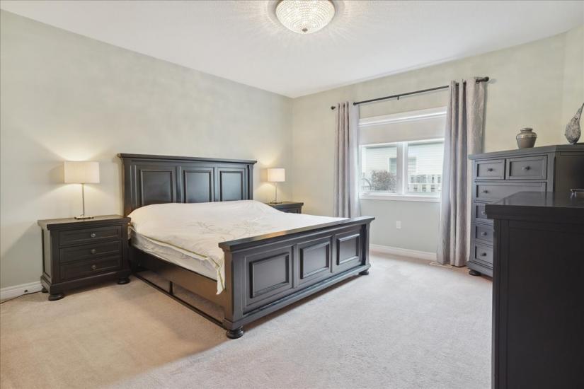 Property listing for 62 Gaddye Lane, Binbrook, ON