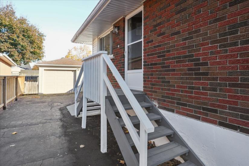 Property listing for L-14 Pembroke Ave., Brantford, ON
