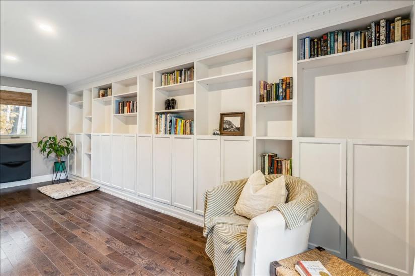 Property listing for 9 Holbrook Rd., Hamilton, ON