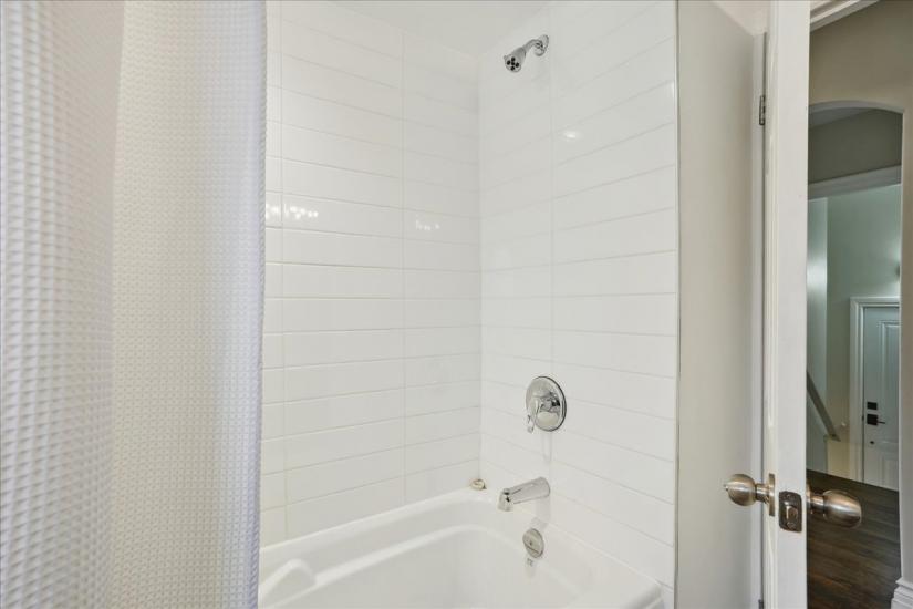 Property listing for 56 Uplands Ave., Hamilton, ON