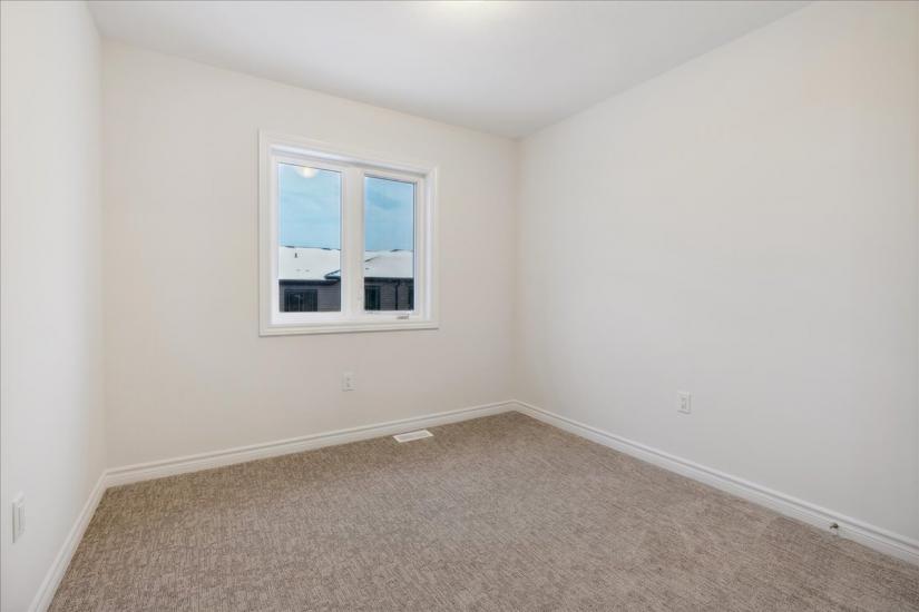 Property listing for 46 Capstone Lane, Hamilton, ON