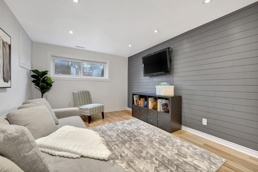 Property listing for 95 Heatherdale Place, Hamilton, ON