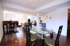 Property listing for 3 Pickard Ave., Ancaster, ON