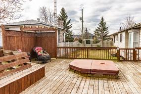 Property listing for 9 Barbara St., Smithville, Ontario