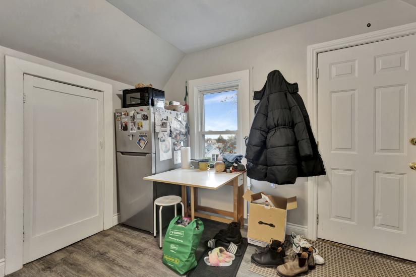 Property listing for 70 Belview Ave., Hamilton, ON