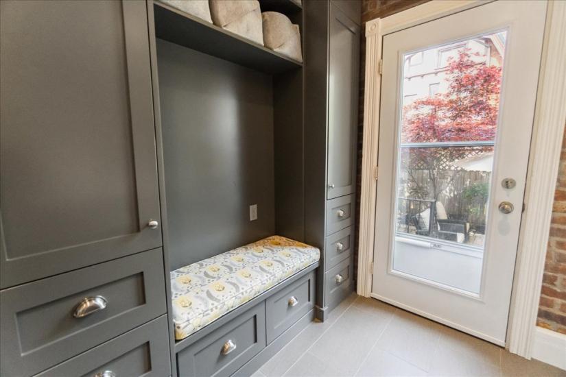 Property listing for 179 Hess St. S., Hamilton, ON