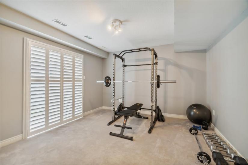 Property listing for #3-437 Highway 8, Stoney Creek, ON