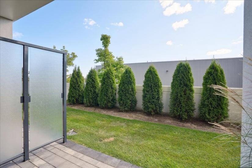 Property listing for #115-5055 Greenlane Rd., Beamsville, ON