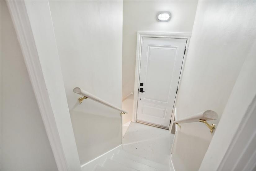 Property listing for 56 Uplands Ave., Hamilton, ON
