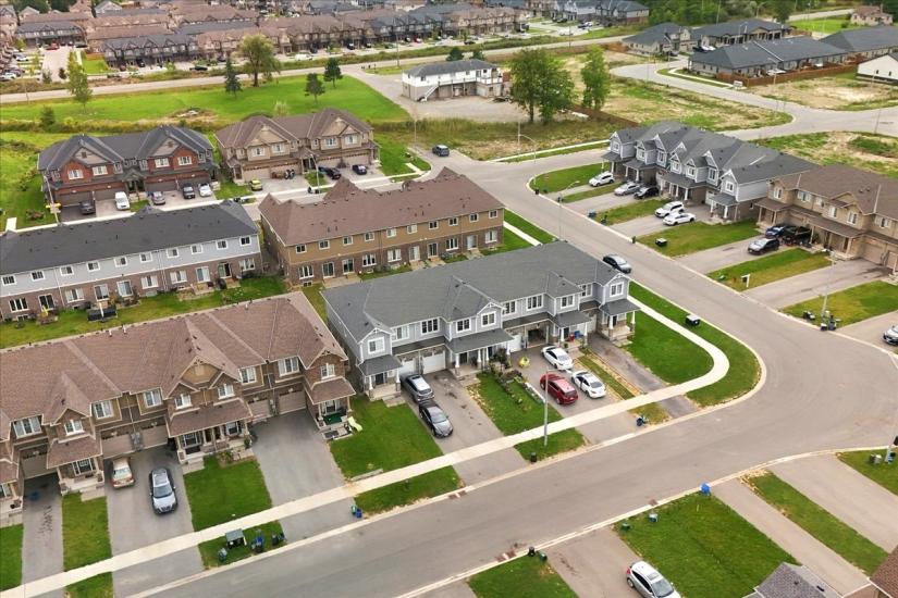 Property listing for 125 Sunflower Pl., Welland, ON