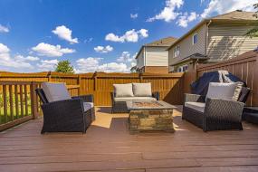 Property listing for #4-7 Sirente Dr., Hamilton, ON