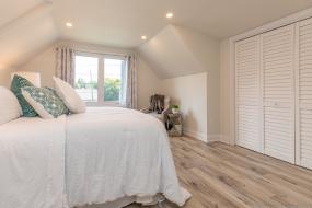 Property listing for 543 Upper Sherman Ave., Hamilton, ON