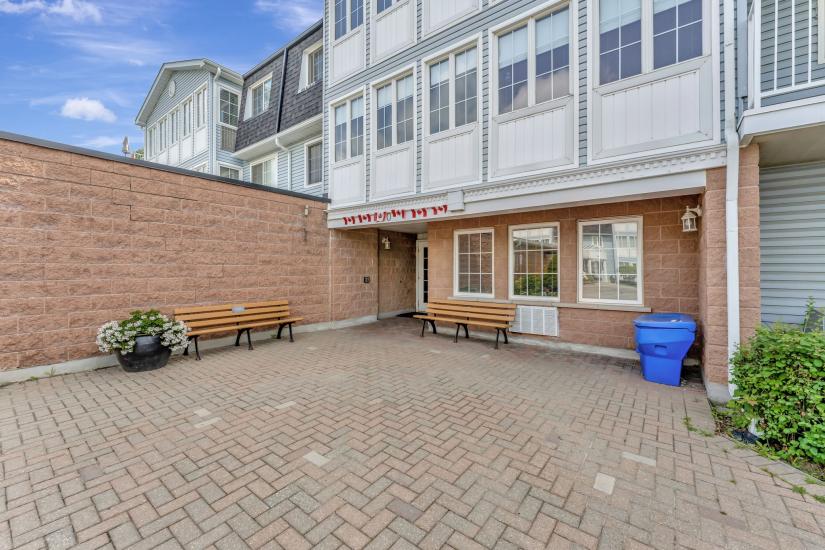 Property listing for #101-500 Silverbirch Blvd., Mount Hope, ON
