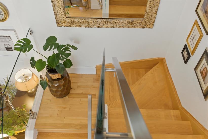 Property listing for #PH4-112 King St. E., Hamilton, ON