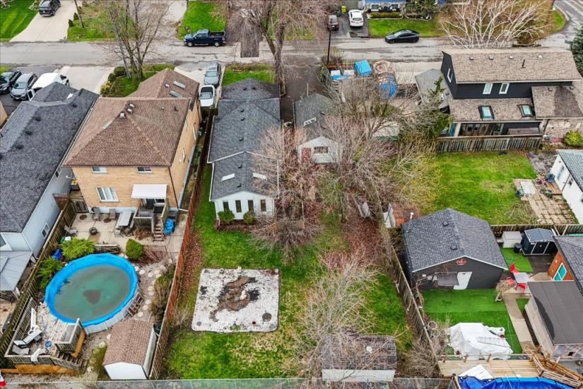 Property listing for 5 Herbert Crt., Stoney Creek, ON