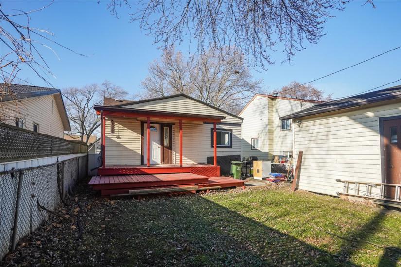 Property listing for 276 Ivon Ave., Hamilton, ON