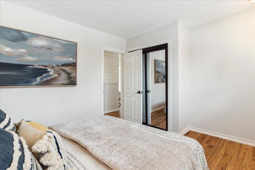 Property listing for 23 Lorne Ave., Hamilton, ON