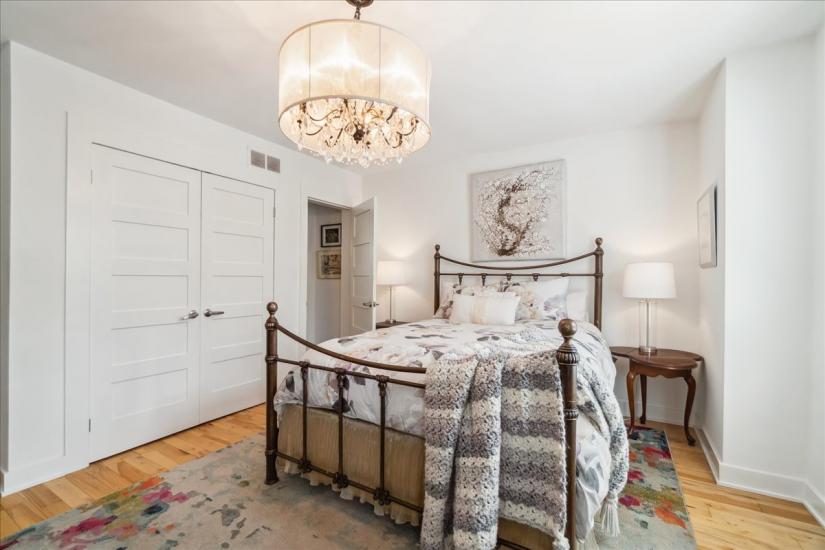 Property listing for 310 Locke St. S., Hamilton, ON