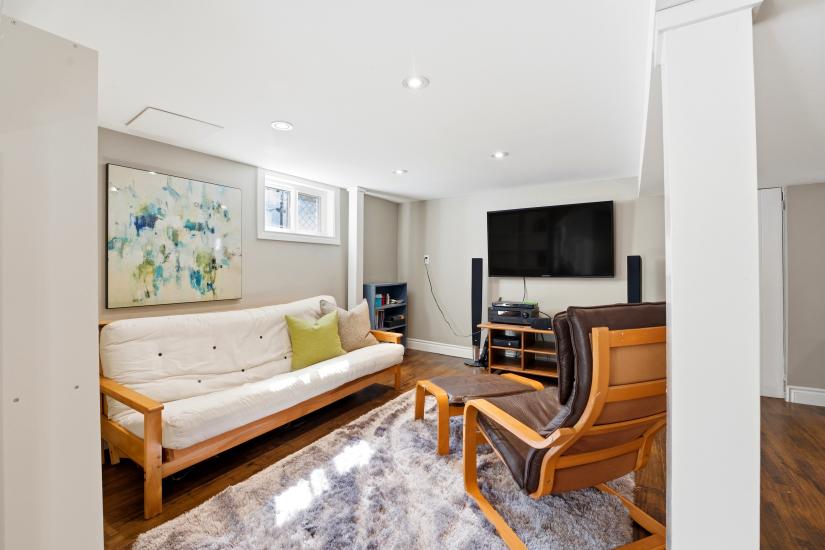 Property listing for 26 Isabel Ave., Hamilton, ON