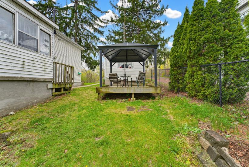 Property listing for 111 Sydenham St., Dundas, ON