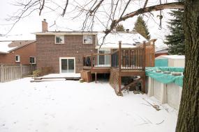 Property listing for 32 Wade Rd., Ancaster, ON