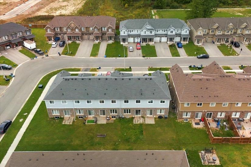 Property listing for 125 Sunflower Pl., Welland, ON