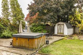 Property listing for 675 Scenic Dr., Hamilton, ON