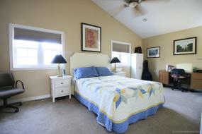 Property listing for 128 York Rd., Dundas, ON